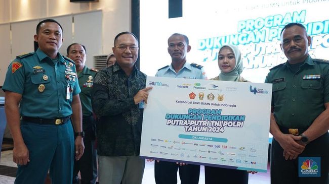 Bank Mandiri Salurkan Bantuan Biaya Kuliah ke Keluarga TNI dan Polri