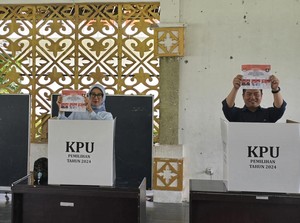 Nyoblos Bareng Istri-Anak di Lombok Tengah, Iqbal: Rasanya Plong Sekali
