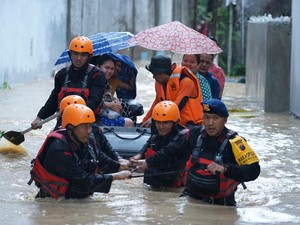 Video: Detik-detik Banjir Bandang dan Longsor Hantam Sumut, 10 Orang Tewas