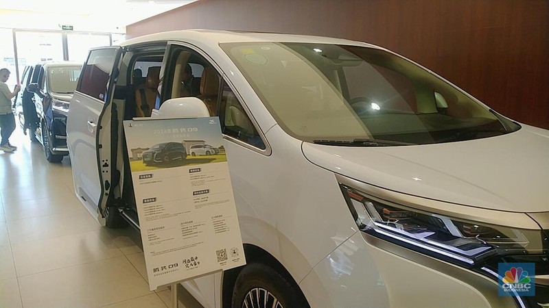 Denza, Mobil Baru BYD Pesaing Alphard Harga di Bawah Rp 1 M. (CNBC Indonesia/Suhendra)