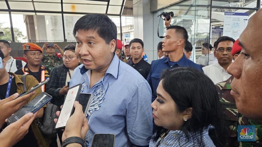 Menteri Perumahan Rakyat Maruarar Sirait dan Menteri Badan Usaha Milik Negara (BUMN) Erick Thohir melakukan kunjungan kerja ke lahan Perumahan Nasional (Perumnas) dan PT KAI di Apartemen Samesta Mahata Margonda, Depok dan Tanjung Barat, Jakarta Selatan pada Rabu (27/11/2024). (²©²ÊÍøÕ¾/Thea Fathanah Arbar)