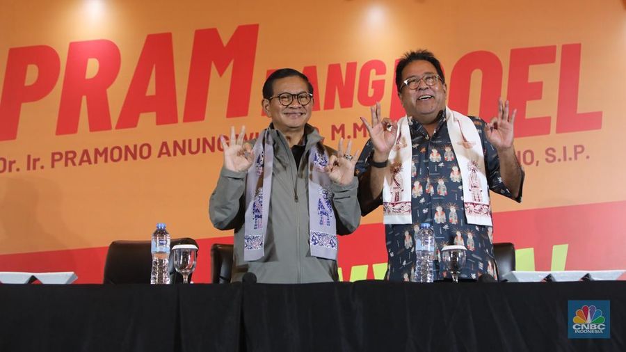 Pasangan Cagub dan Cawagub  nomor urut 3 Pramono Anung-Rano Karno di JS Luwansa, Jakarta, Rabu (27/11/2024). (CNBC Indonesia/Faisal Rahman)