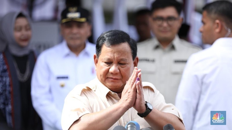 Presiden Prabowo Subianto sudah menunaikan hak pilihnya dalam pilkada serentak 2024 di TPS 08, Desa Bojongkoneng, Babakan Madang, Kabupaten Bogor, Provinsi Jawa Barat, Rabu (27/11/2024). (CNBC Indonesia/Tri Susilo)