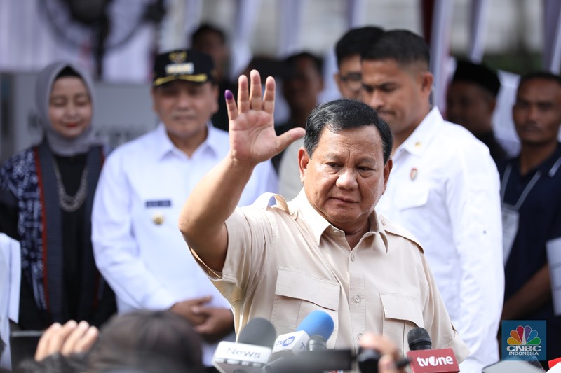 Presiden Prabowo Subianto sudah menunaikan hak pilihnya dalam pilkada serentak 2024 di TPS 08, Desa Bojongkoneng, Babakan Madang, Kabupaten Bogor, Provinsi Jawa Barat, Rabu (27/11/2024). (CNBC Indonesia/Tri Susilo) Presiden Prabowo Subianto sudah menunaikan hak pilihnya dalam pilkada serentak 2024 di TPS 08, Desa Bojongkoneng, Babakan Madang, Kabupaten Bogor, Provinsi Jawa Barat, Rabu (27/11/2024). (CNBC Indonesia/Tri Susilo)