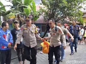 Warga Palembang Heboh Temukan Mayat Mr X dalam Got, Sempat Dikira Boneka