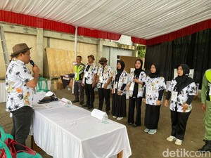 Mencoblos dengan Santai di TPS Bergaya Anak Pantai di Pangandaran