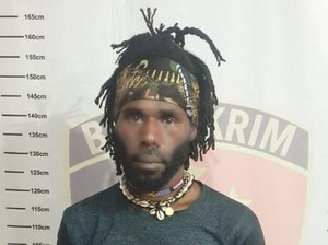 Tampang Anggota KKB Oni Enumbi Pembunuh Prajurit TNI di Puncak Jaya Papua