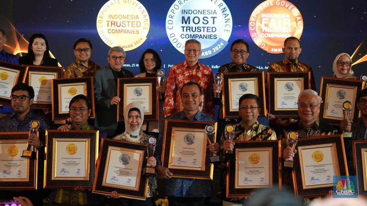 WIKA Cetak Sejarah, Sabet Dua Mahkota Tata Kelola Perusahaan