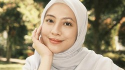 Potret Zara Adhisty Berhijab, Disebut Lebih Adem