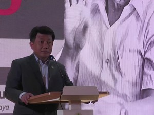 Momen Anggota DPR Bacakan Puisi AA Navis di Peringatan 100 Tahunnya