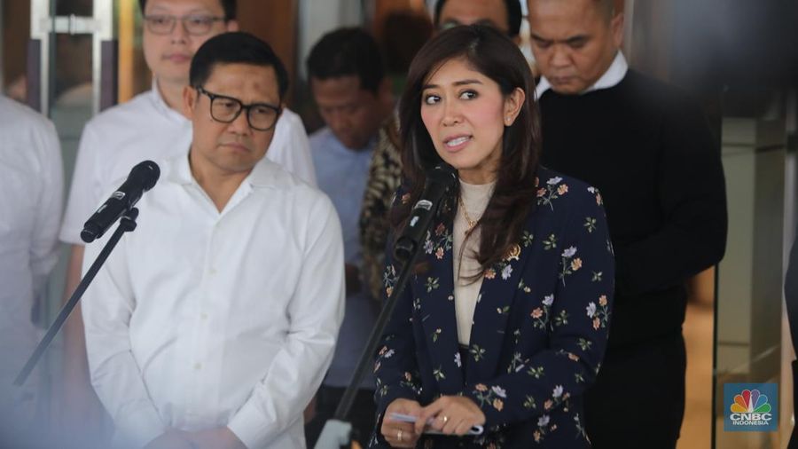 Menko PMK, Muhaimin Iskandar dan Menkomdigi Meutya Hafid saat konferesnsi pers terkait judi online di kantor Kementerian Koordinator Bidang Pembangunan Manusia dan Kebudayaan, Jakarta, Kamis (28/11/2024). (CNBC Indonesia/Faisal Rahman)