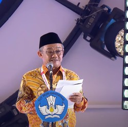 Kabar Baik! Guru ASN Negeri Bisa Mengajar di Sekolah Swasta Mulai 2025