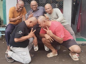 Gus Haris-Lora Fahmi Klaim Unggul 80%, Relawan Plontos Bareng