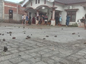 Ketua DPRD Dompu Laporkan Massa Pelempar-Perusak Rumahnya ke Polisi
