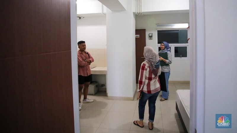 Suasana penyerahan kunci Rumah Susun Sewa (Rusunawa) Pasar Rumput, Jakarta, Kamis (28/11/2024). (CNBC Indonesia/Faisal Rahman) Suasana penyerahan kunci Rumah Susun Sewa (Rusunawa) Pasar Rumput, Jakarta, Kamis (28/11/2024). (CNBC Indonesia/Faisal Rahman)