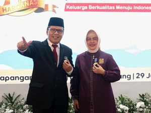 Wujudkan Makassar Kota Hijau, Danny Pomanto Pasang Panel Surya di Sekolah