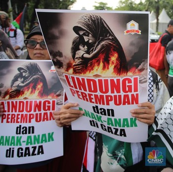 Potret Warga RI Geruduk Kedubes AS, Tuntut Netanyahu Ditangkap!