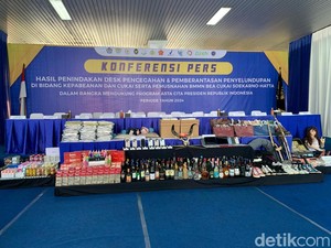 Bea Cukai Gagalkan Penyelundupan iPhone 16-Miras, Nilainya Miliaran Rupiah