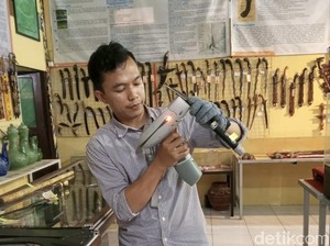 BRIN Teliti Keramik hingga Kujang di Museum Prabu Siliwangi Sukabumi