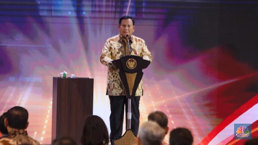Presiden Republik Indonesia Prabowo Subianto dalam acara Pertemuan Tahunan Bank Indonesia (PTBI) Tahun 2024 di Grha Bhasvara Icchana, kompleks kantor pusat Bank Indonesia, Jakarta, Jumat (29/11/2024) malam. (CNBC Indonesia/Faisal Rahman)