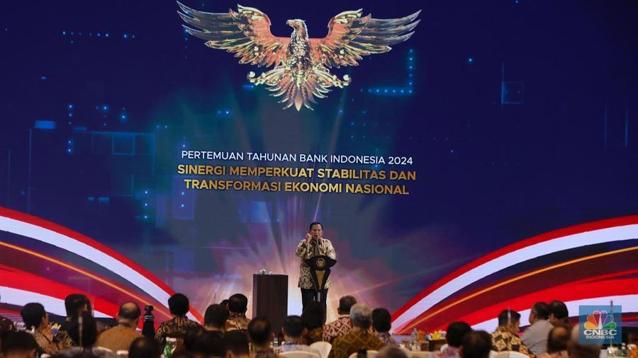 Presiden Republik Indonesia Prabowo Subianto dalam acara Pertemuan Tahunan Bank Indonesia (PTBI) Tahun 2024 di Grha Bhasvara Icchana, kompleks kantor pusat Bank Indonesia, Jakarta, Jumat (29/11/2024) malam. (CNBC Indonesia/Faisal Rahman)