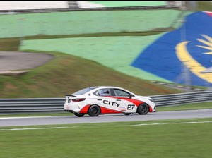 Usai Balapan 1.000 KM di Sepang, Avila Bahar Tatap ISSOM Akhir Pekan Ini