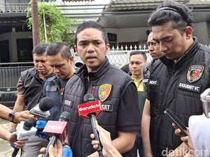 Ibu di Cilandak Ditusuk Anak Sendiri Berkali-kali, Kondisinya Kritis