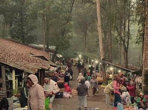 Pasar di Tengah Hutan Kintamani Bali, Traveler Pernah Mampir?