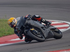 Pebalap Asal Bantul Geber Yamaha YZF-R9 di Italia, Persiapan WSSP 2025