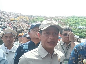 Sidak TPA Burangkeng, Menteri LH: Harus Segera Ditata Ulang