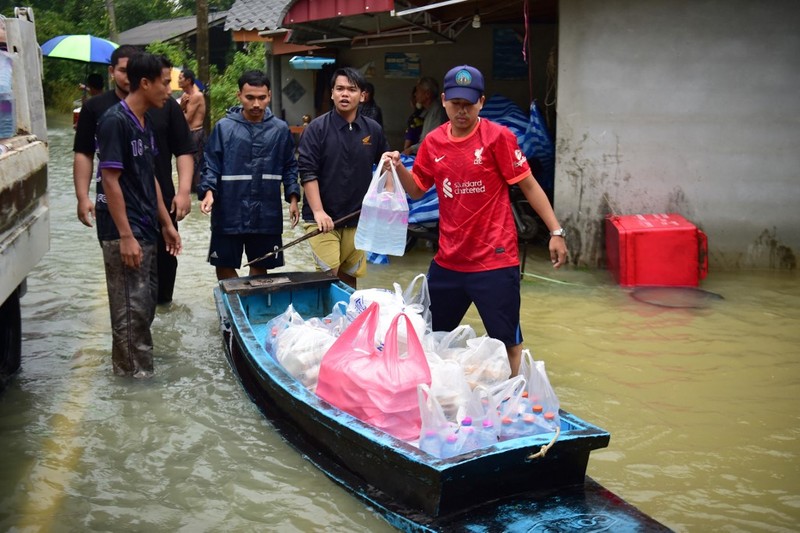 Pemandangan drone menunjukkan daerah yang terendam banjir di distrik Hat Yai, provinsi Songkhla, Thailand, 30 November 2024. Pemandangan drone menunjukkan daerah yang terendam banjir di distrik Hat Yai, provinsi Songkhla, Thailand, 30 November 2024. (REUTERS/Roylee Suriyaworakul)