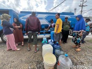 Kalang Kabut Warga Medan Cari Pasokan Air gegara Pipa Rusak di Sibolangit