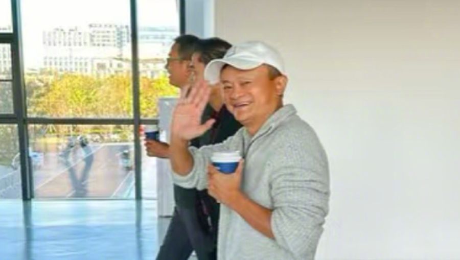Jack Ma di kantor Alibaba. (Dok. weibo.com)