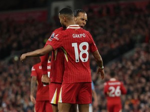 Neville Sebut Liverpool Favorit Juara, Slot: Di Awal Enggak Begitu deh