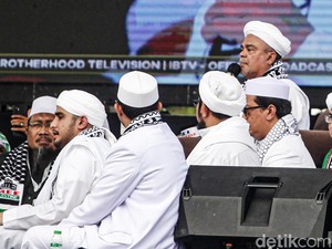 4 Pernyataan HRS di Reuni 212, Minta Tak Ganggu Pemerintahan Prabowo
