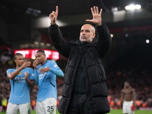 Beri Unjuk 6 Jari, Balasan Menohok Guardiola Usai Diejek Fans Liverpool