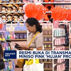 Video: Resmi Buka di Transmart Cibubur, Miniso Pink 'Hujan' Promo