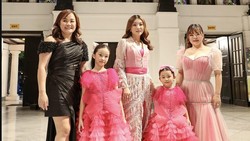 Sarwendah Bangga Lihat Anak-anaknya Tampil Pede Jadi Model