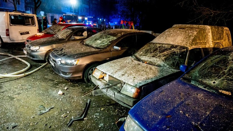 Suasanapasca serangan pesawat nirawak Rusia di kota Ternopil, Ukraina barat, Senin (2/12/2024). (Ternopil region/Handout via REUTERS)