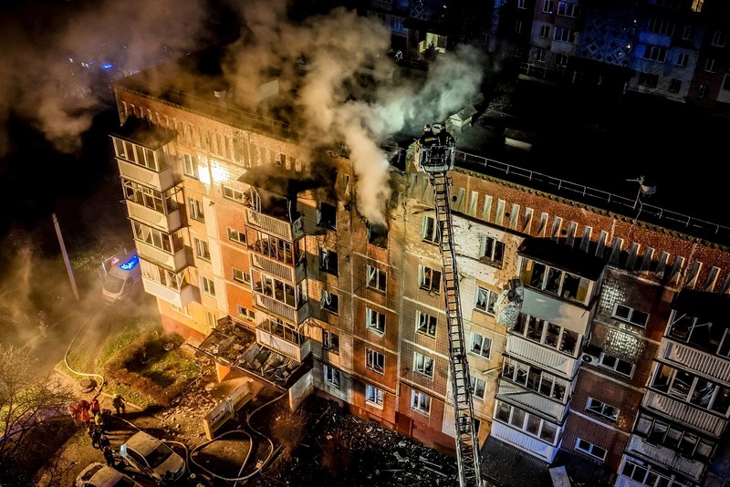 Suasanapasca serangan pesawat nirawak Rusia di kota Ternopil, Ukraina barat, Senin (2/12/2024). (Ternopil region/Handout via REUTERS)