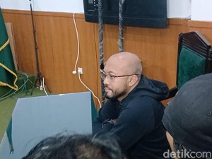 Galiech Bantah Keras 3 Isu Penyebab Digugat Cerai Asri Welas