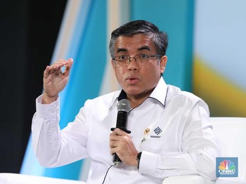Resmi! Menaker Perintahkan UMP-UMK 2025 Wajib Diumumkan Tanggal Ini