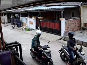 Aksi Koboi Pencuri Motor di Lampung Terekam CCTV, Lepaskan Tembakan Dua Kali