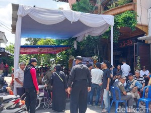 Pelukis Difabel Kondang Asal Malang Sadikin Pard Meninggal Dunia
