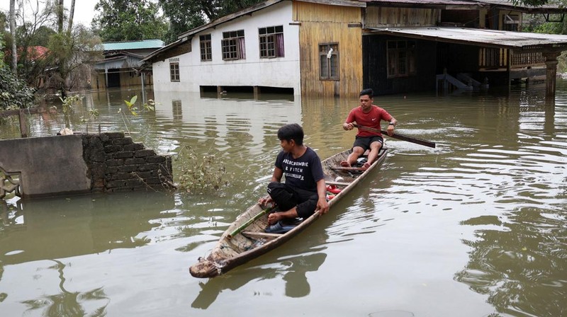 Foto udara menunjukkan kawasan pemukiman yang terendam banjir di Rantau Panjang, Malaysia, Selasa (3/12/2024). (REUTERS/Hasnoor Hussain)