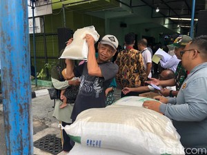 Tuntaskan Distribusi Bantuan Pangan 2024, Bulog Pastikan Stok Beras Melimpah