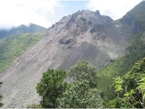 Status Gunung Anak Ranakah di Manggarai NTT Naik Jadi Waspada