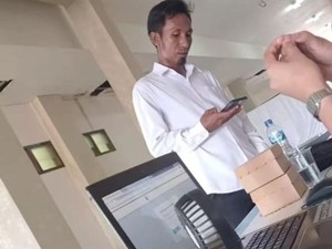 Guru Honorer Mengabdi 8 Tahun di Bima Gagal Ikut Tes PPPK karena Telat 2 Menit