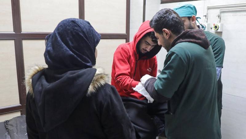 Kondisi usai serangan  kelompok pemberontak di Rumah Sakit Universitas Aleppo, Suriah, Rabu (4/12/2024). (REUTERS/Mahmoud Hasano)