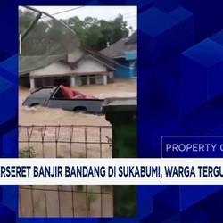Video: Mobil-Mobil Terseret Banjir Bandang di Sukabumi